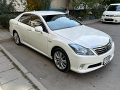 Фото авто Toyota Crown