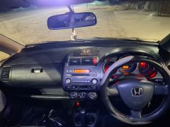 Photo of the vehicle Honda Fit