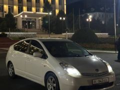 Фото авто Toyota Prius