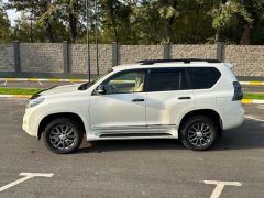 Сүрөт унаа Toyota Land Cruiser Prado