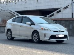 Фото авто Toyota Prius