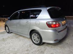 Photo of the vehicle Toyota Ipsum