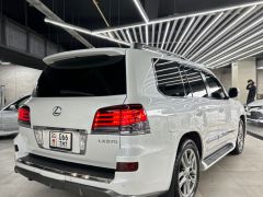 Photo of the vehicle Lexus LX