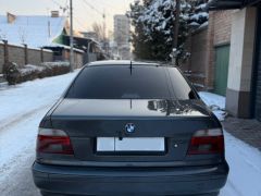 Photo of the vehicle BMW 5 Series