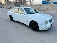 Photo of the vehicle Mercedes-Benz E-Класс