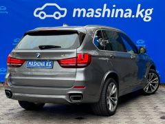 Photo of the vehicle BMW X5