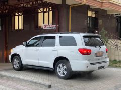 Сүрөт унаа Toyota Sequoia