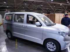 Фото авто Wuling Hongguang V