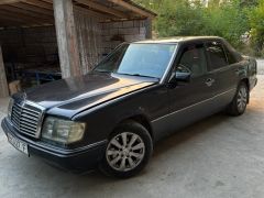 Сүрөт унаа Mercedes-Benz W124