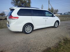 Сүрөт унаа Toyota Sienna