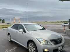 Photo of the vehicle Toyota Crown