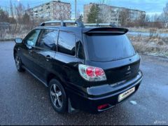 Фото авто Mitsubishi Outlander