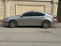 Photo of the vehicle Lexus ES