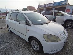 Фото авто Toyota Ipsum