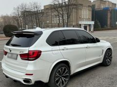 Photo of the vehicle BMW X5