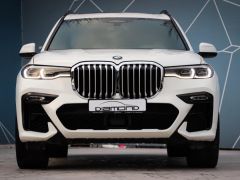 Photo of the vehicle BMW X7