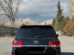 Photo of the vehicle Toyota Land Cruiser