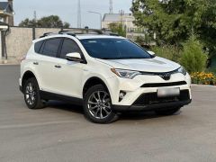 Сүрөт унаа Toyota RAV4