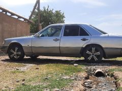 Сүрөт унаа Mercedes-Benz W124