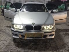 Photo of the vehicle BMW 5 Series