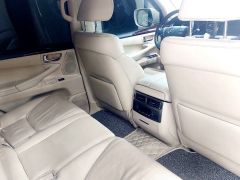 Photo of the vehicle Lexus LX