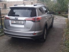 Сүрөт унаа Toyota RAV4