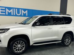 Сүрөт унаа Toyota Land Cruiser Prado