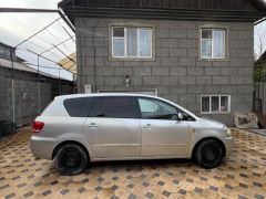 Сүрөт унаа Toyota Avensis Verso