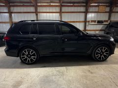 Photo of the vehicle BMW X7