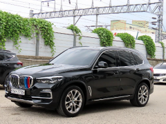 Photo of the vehicle BMW X5