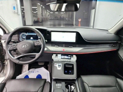 Photo of the vehicle Hyundai Grandeur