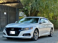 Фото авто Honda Accord