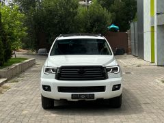 Сүрөт унаа Toyota Sequoia