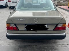 Сүрөт унаа Mercedes-Benz W124