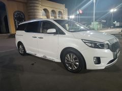 Фото авто Kia Carnival