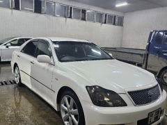 Сүрөт унаа Toyota Crown