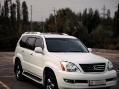 Photo of the vehicle Lexus GX