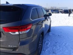 Сүрөт унаа Toyota Highlander