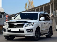 Photo of the vehicle Lexus LX