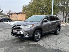 Photo of the vehicle Toyota Highlander