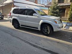 Photo of the vehicle Lexus GX