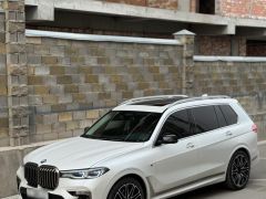 Photo of the vehicle BMW X7