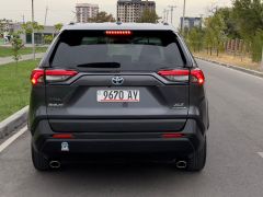 Фото авто Toyota RAV4