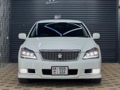 Фото авто Toyota Crown