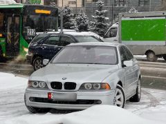 Photo of the vehicle BMW 5 Series