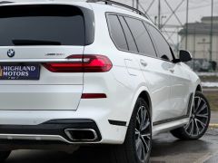 Photo of the vehicle BMW X7