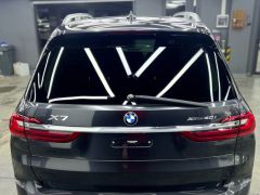 Photo of the vehicle BMW X7