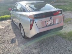 Фото авто Toyota Prius