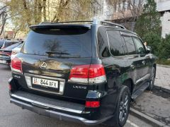 Photo of the vehicle Lexus LX