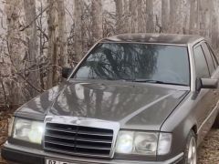 Photo of the vehicle Mercedes-Benz W124